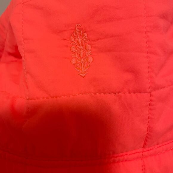 NWT Free  People Perri Packable Puffer Jacket in
Orange NWT 
Retail $198
Size S - Picture 4 of 11
